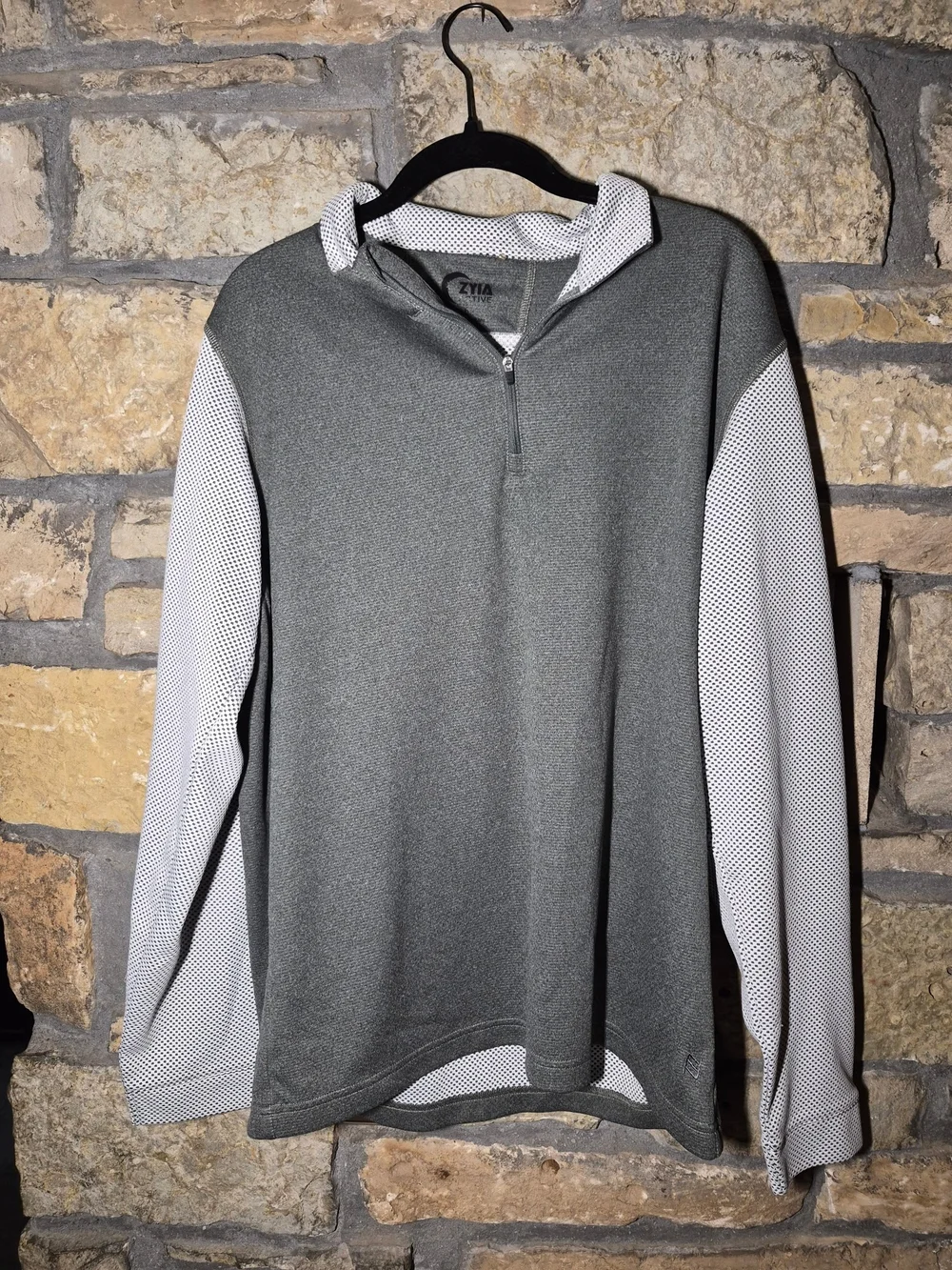 ZYIA Men's Gray Pullover with White Patterned Sleeves and Collar